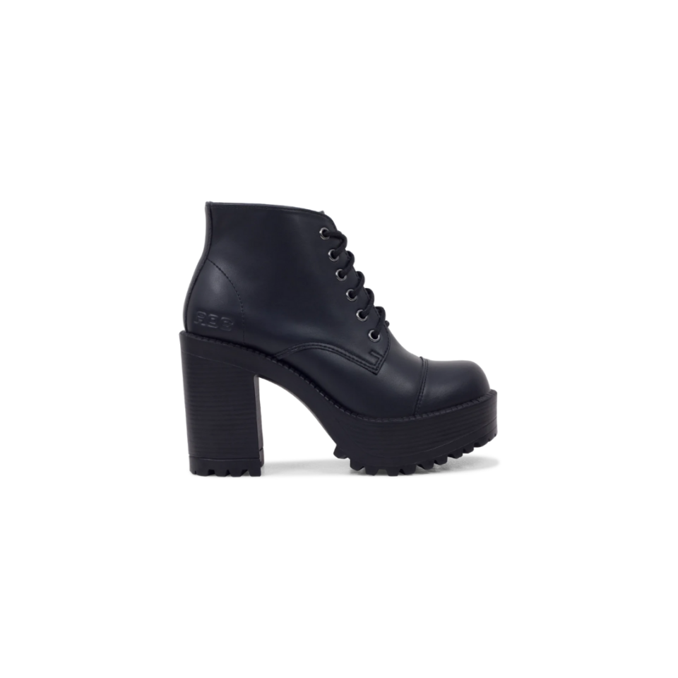 Pampas_Black_Vegan_1_1024x